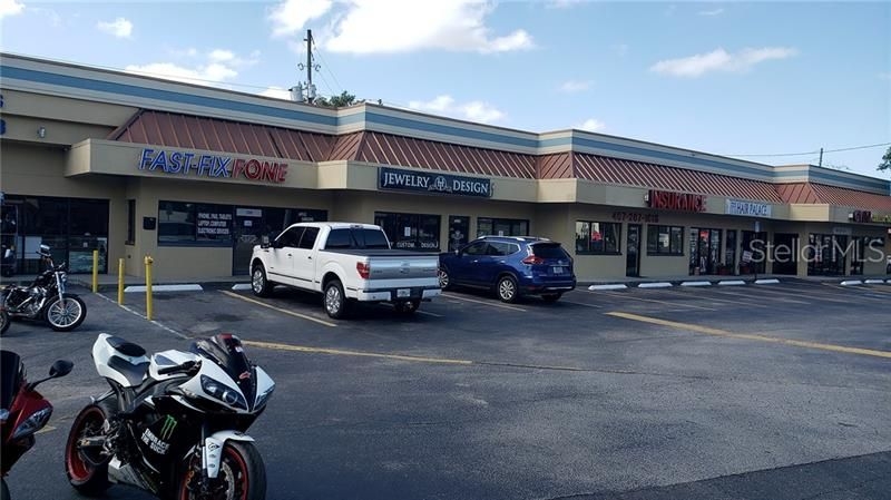 Strip Center For Sale in Orlando, Florida 1,850,000