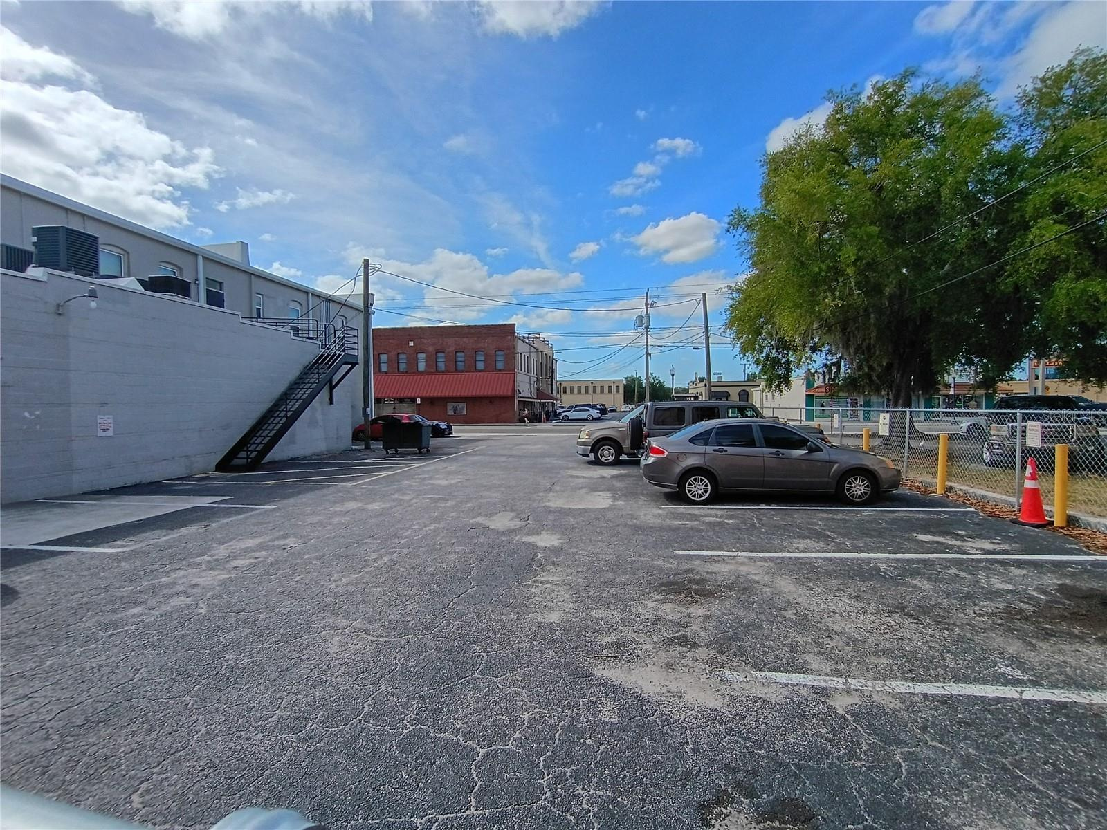 Multi Unit Commercial Property For Sale in Plant City, FL - 8 units Commercial/Residential Fully Leased $2,250,000