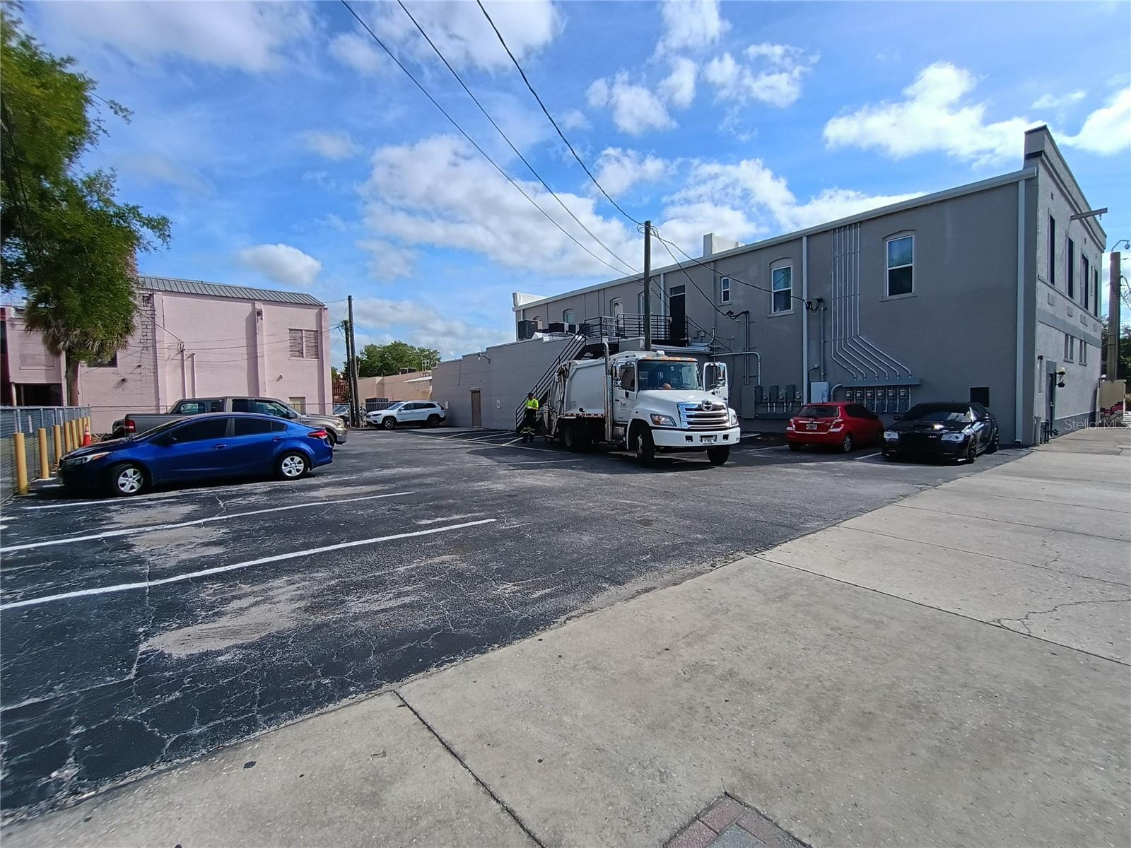 Multi Unit Commercial Property For Sale in Plant City, FL - 8 units Commercial/Residential Fully Leased $2,250,000