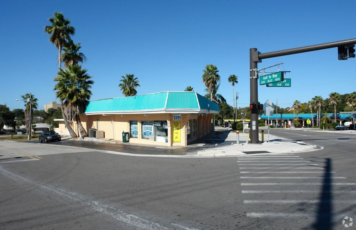 Strip Center on Gulf To Bay Blvd - Clearwater, FL