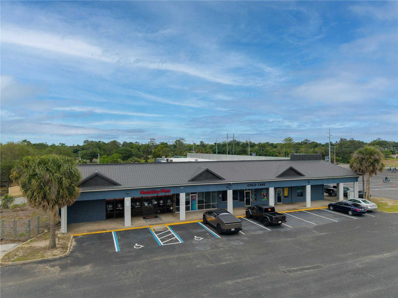 9 Unit Strip Center For Sale in Ocala, FL - 19,400 sq ft $2,400,000 9 Unit Strip Center For Sale in Ocala, FL - 19,400 sq ft $2,400,000