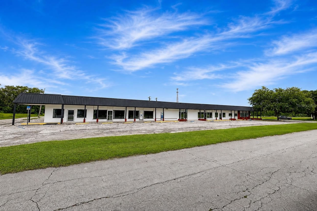 Strip Center For Sale in Polk County, FL - 12,500 sq ft - $1,290,000 Strip Center For Sale in Polk County, FL - 12,500 sq ft - $1,290,000