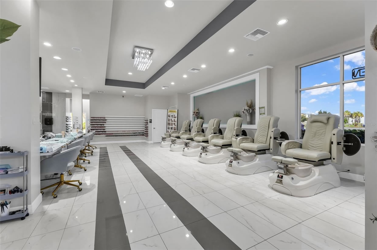 Strip Center For Sale in Punta Gorda, FL - 24,500 sq ft - $5,550,000