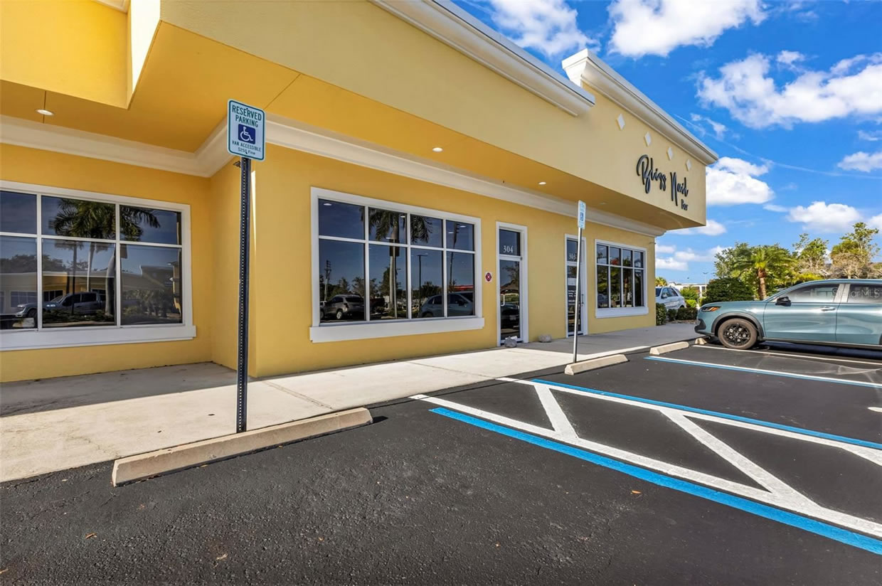 Strip Center For Sale in Punta Gorda, FL - 24,500 sq ft - $5,550,000